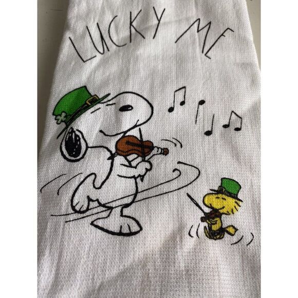 2 Pack Peanuts Rae Dunn Snoopy Woodstock LUCKY ME St Patrick Day Kitchen Towels - Picture 2 of 12